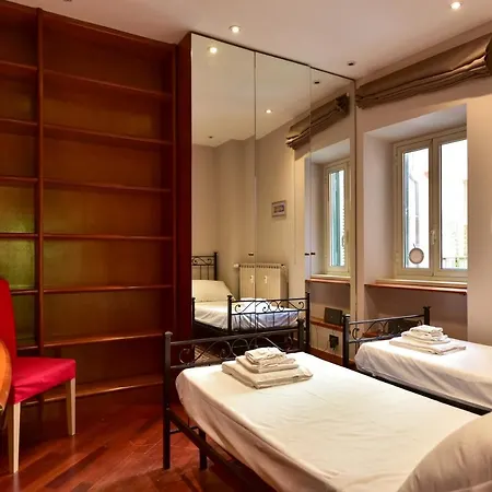 아파트 Elegant & Cozy In The Heart Of 로마
